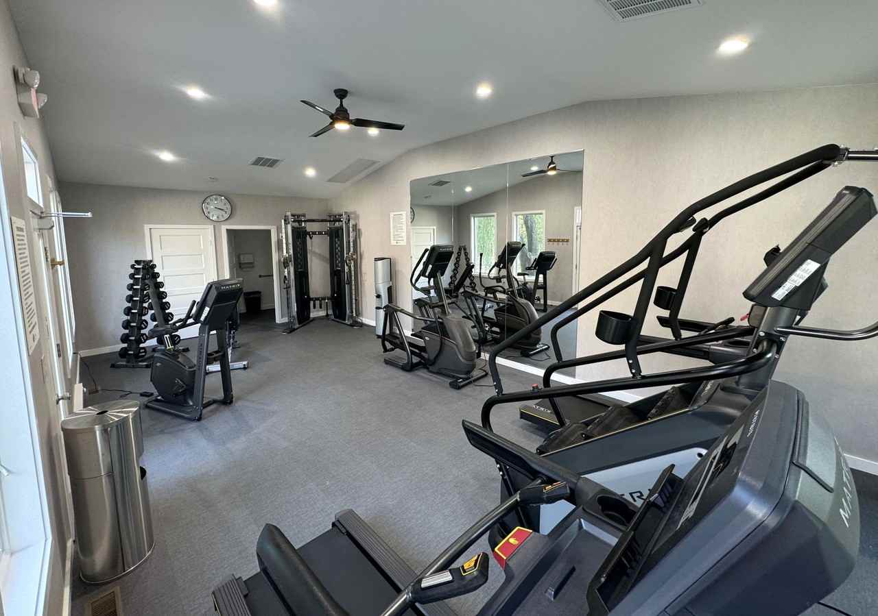 California Apartments - Photo 5 of 26