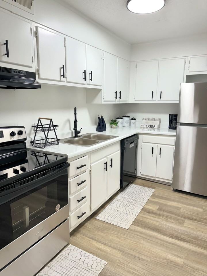 The Arlington - Photo 2 of 18