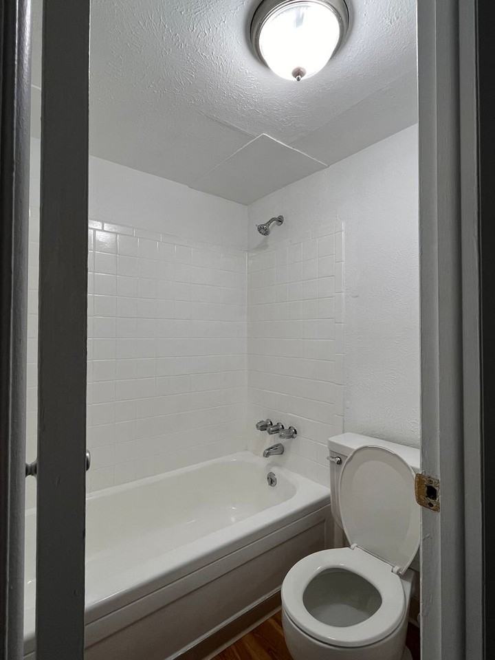 Grandview Towers - Photo 6 of 11