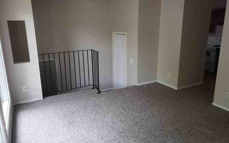 308 109th St #B - Photo 3 of 10