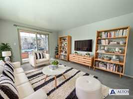 featured image of 1020 Carr St