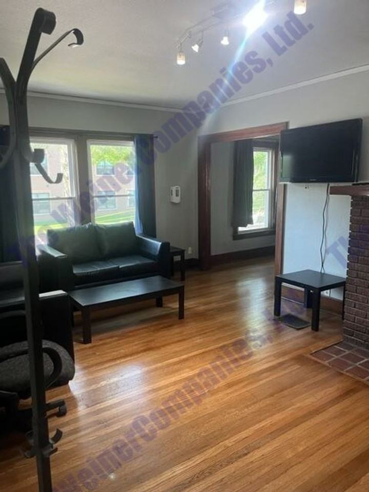 105 N Coler Ave - Photo 3 of 17