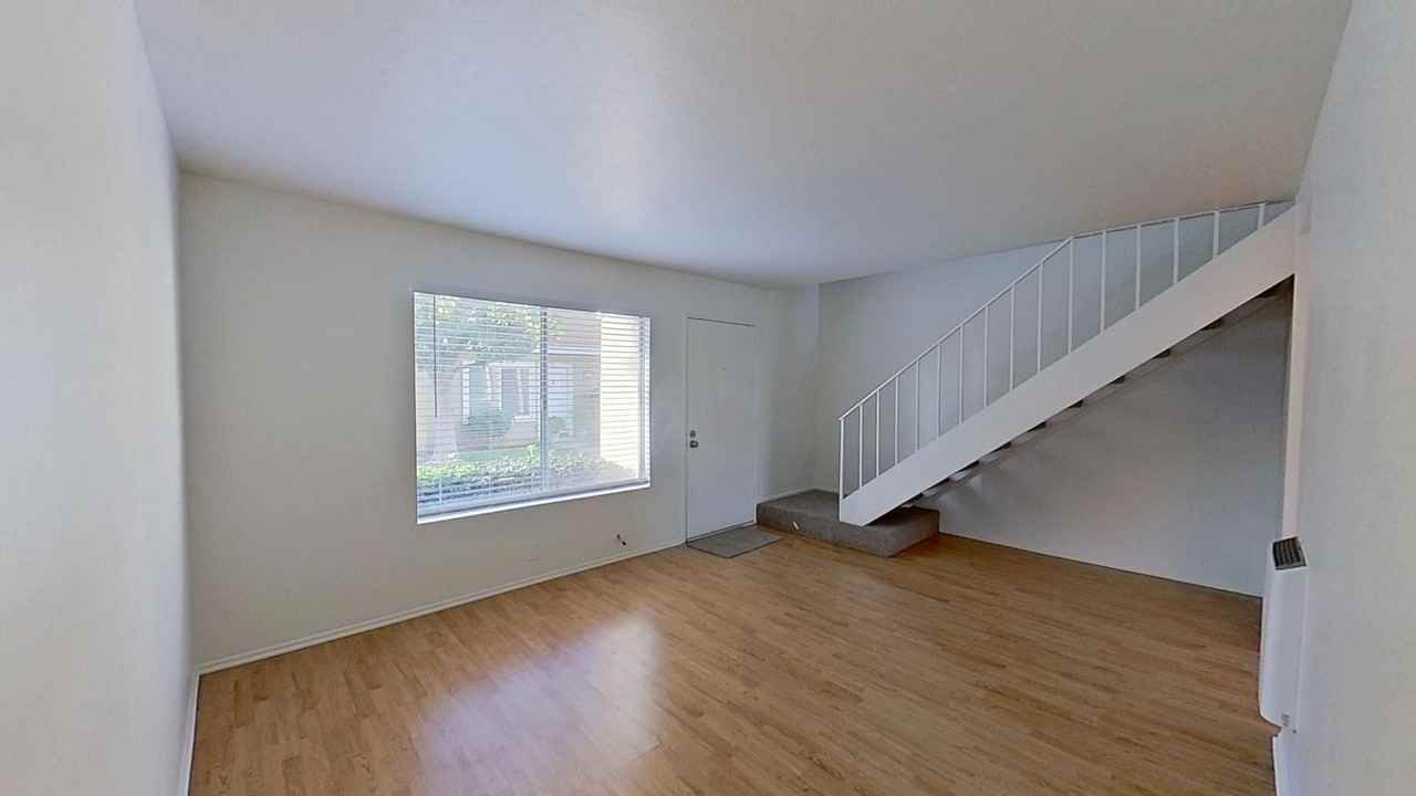 8 Albany - Photo 4 of 16