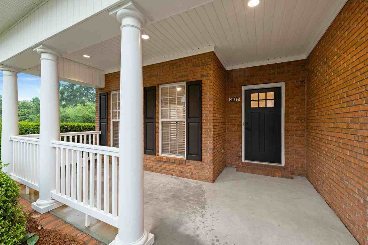 202 Wynn Rd - Photo 2 of 29
