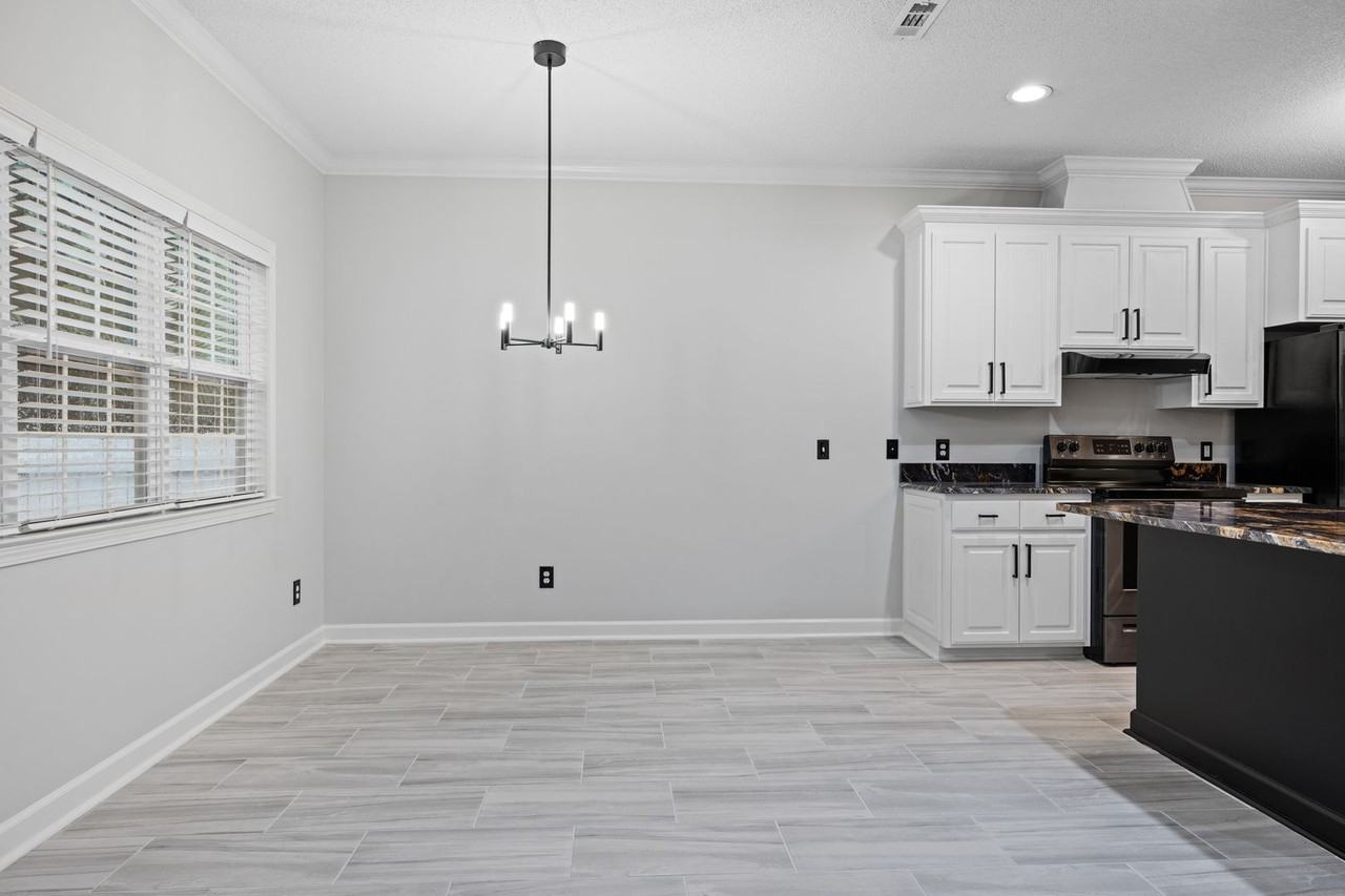 202 Wynn Rd - Photo 6 of 29