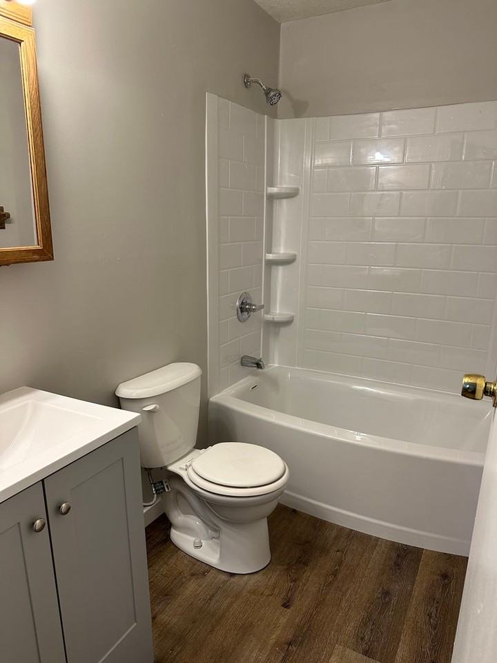 301 S Rogers St - Photo 7 of 21