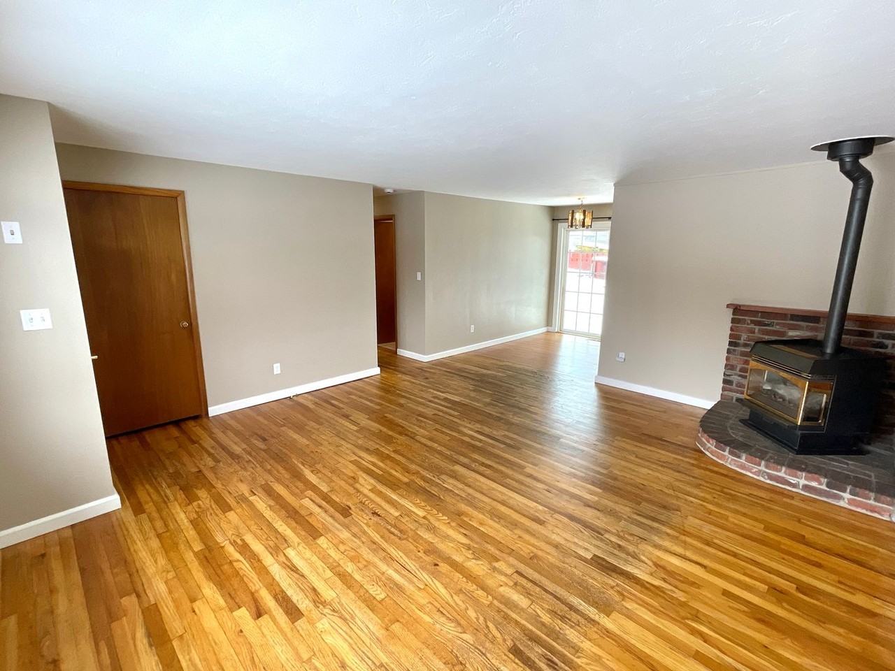 5744 Schiesel Ave - Photo 3 of 26