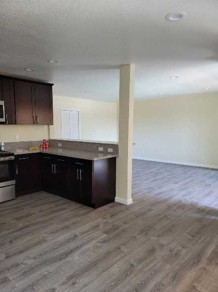 Mesa Cove - Photo 3 of 11