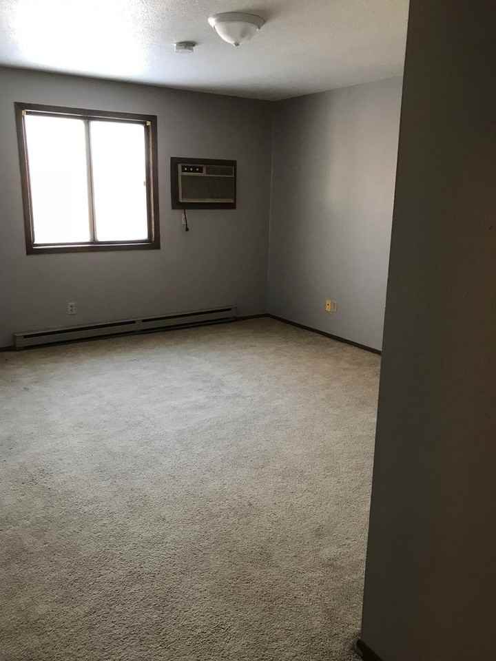 Riverside Apartments - Photo 4 of 13