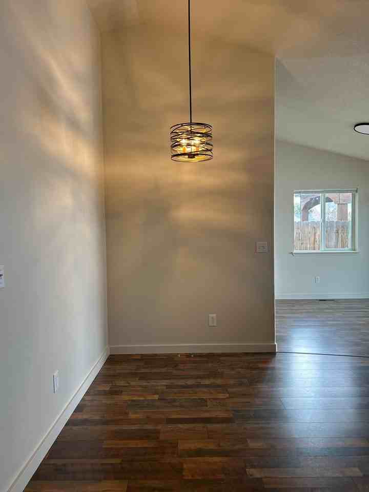 532 Se Ponderosa Dr - Photo 3 of 11