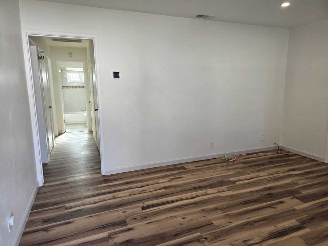 7944 Mountain Blvd - Photo 2 of 4