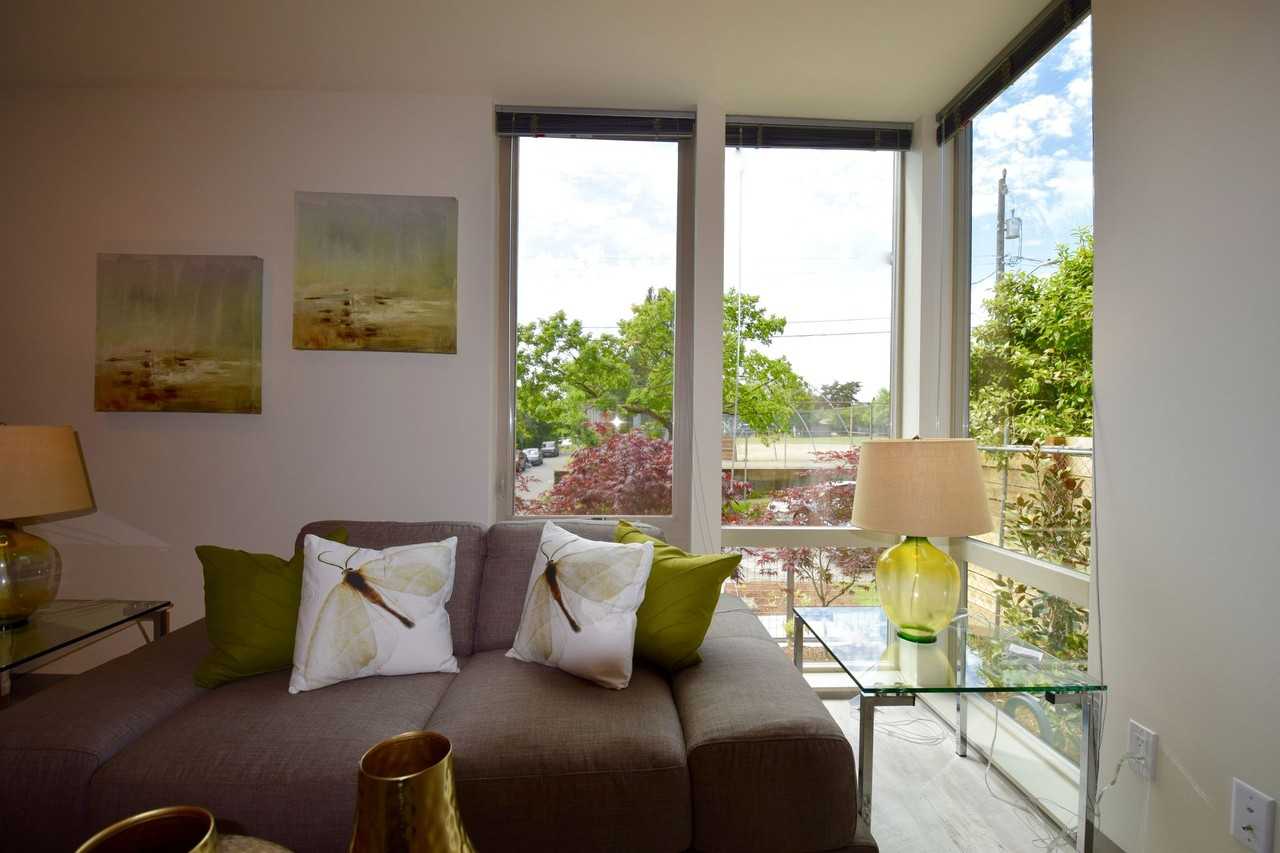 EcoFlats Univ Playfield 9th - Photo 7 of 23