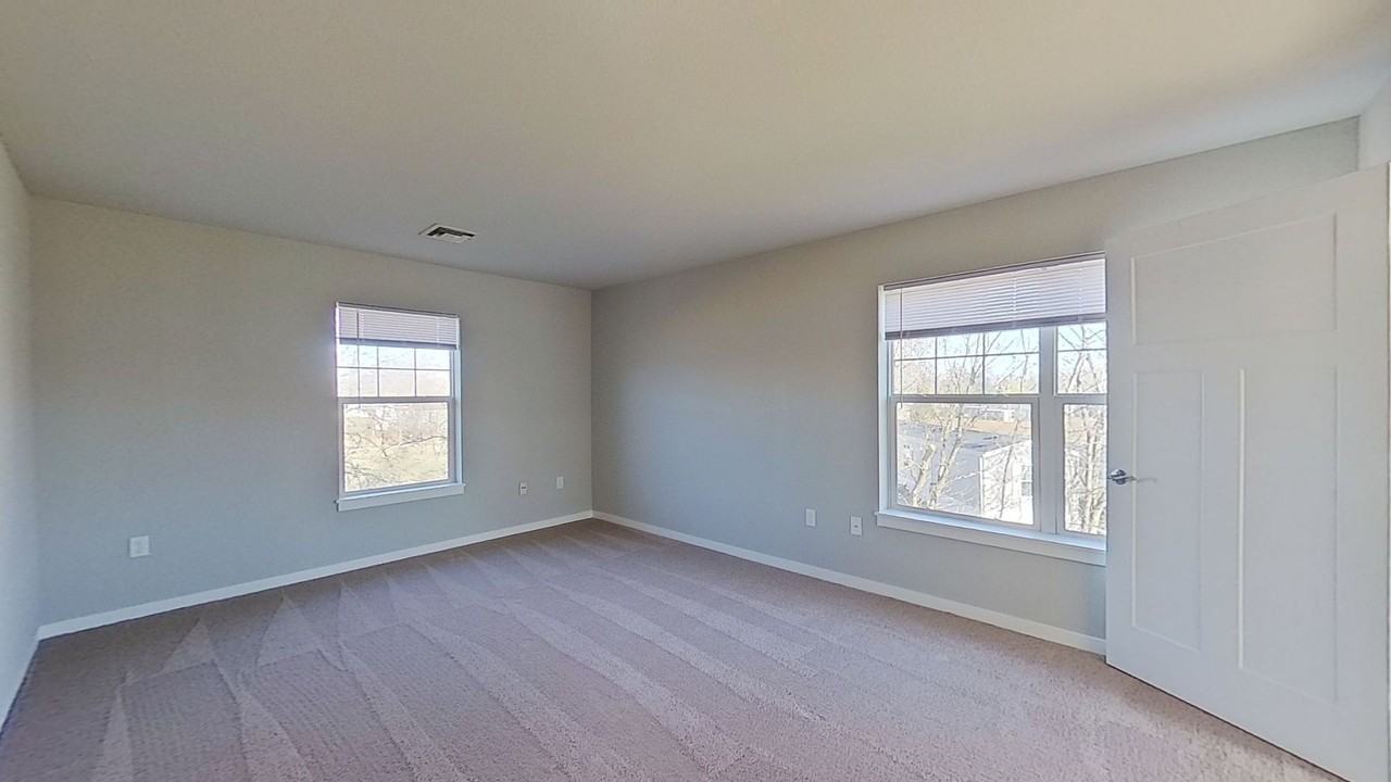 N168W21860 Main St - Photo 6 of 14