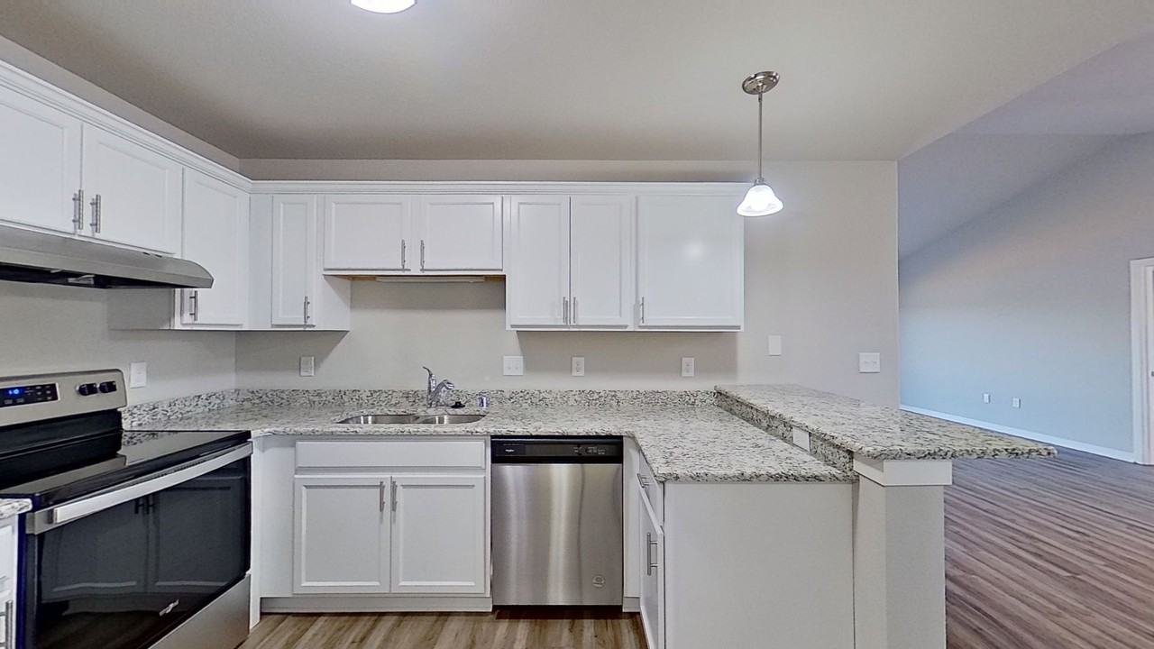 N168W21860 Main St - Photo 5 of 14