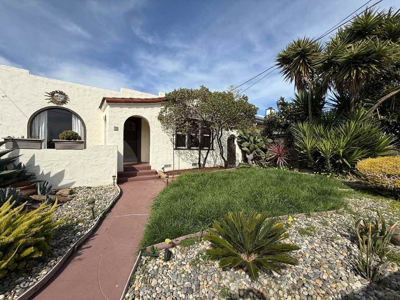 15 Laurel St - Photo 2 of 15