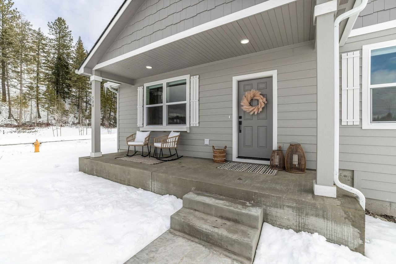 504 E Paintbrush Ave - Photo 3 of 33