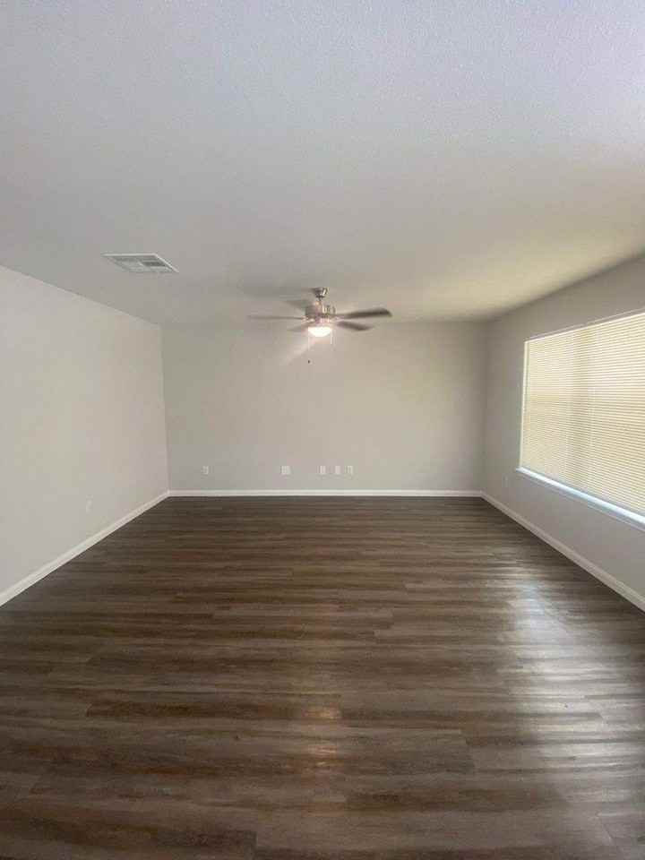 1210 Denison Ave - Photo 3 of 17