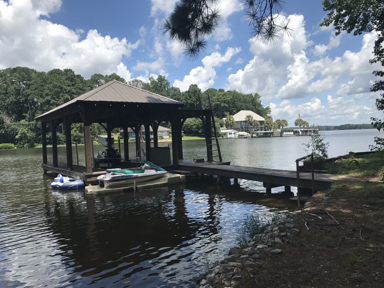 354 Bonners Point Rd - Photo 3 of 20