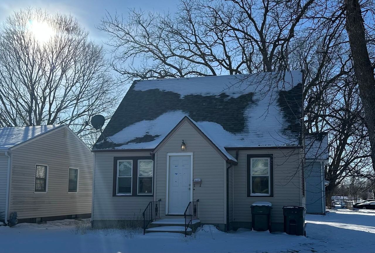 604 S 20th St - Photo 2 of 7