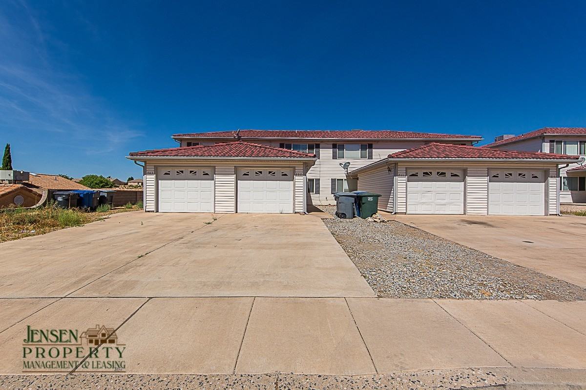 707 N 195 W - Photo 2 of 34