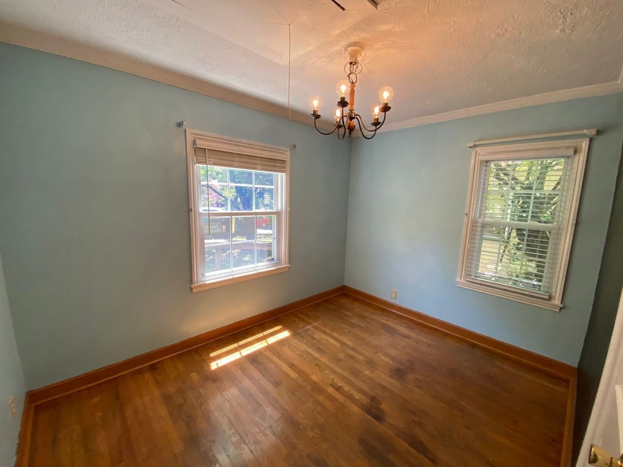 452 E Royal Forest Blvd - Photo 3 of 13