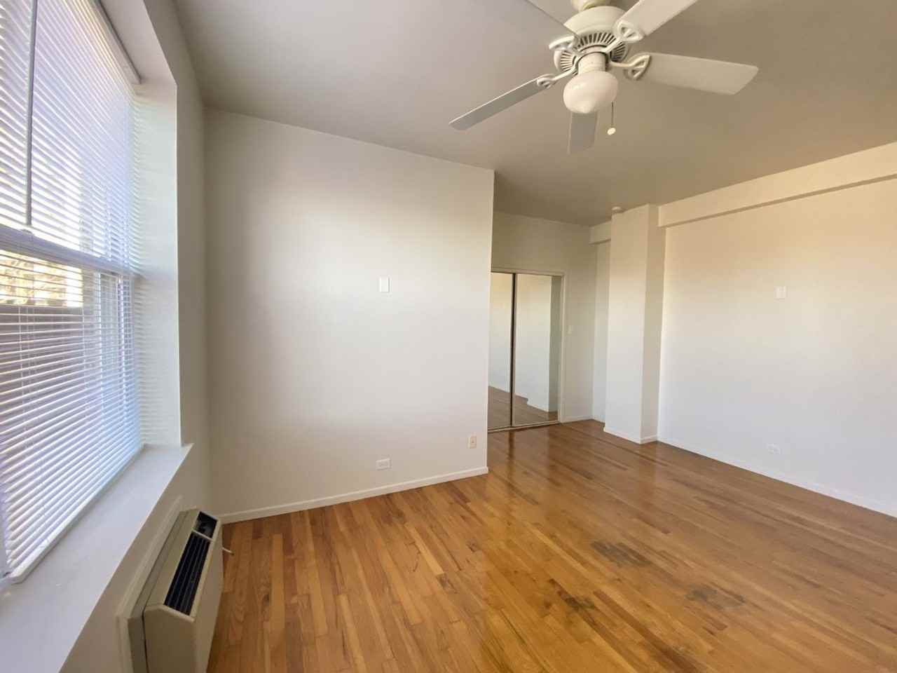 The Ambassador - Photo 4 of 23