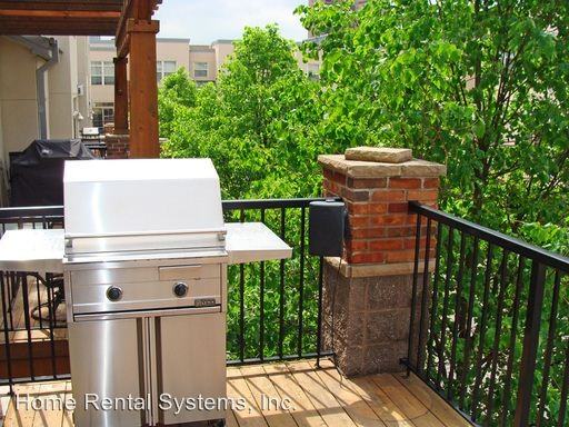 221 1st Ave NE #37 - Photo 2 of 14