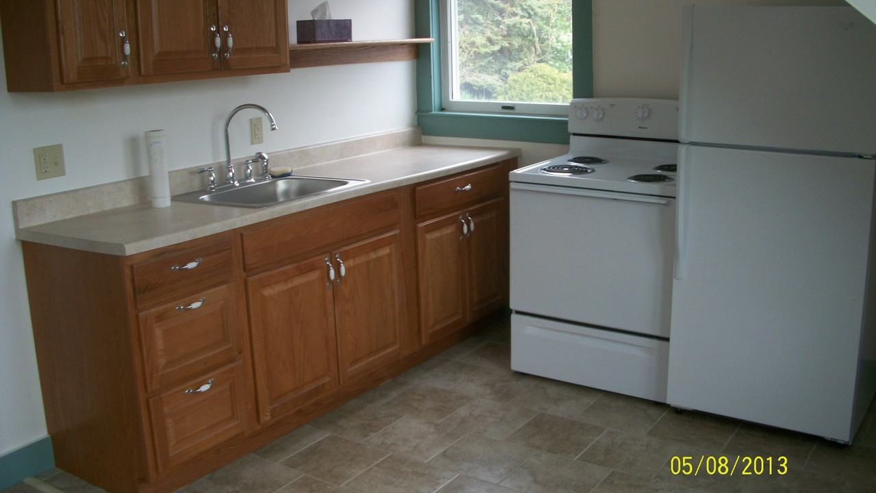 128 Low St - Photo 2 of 4