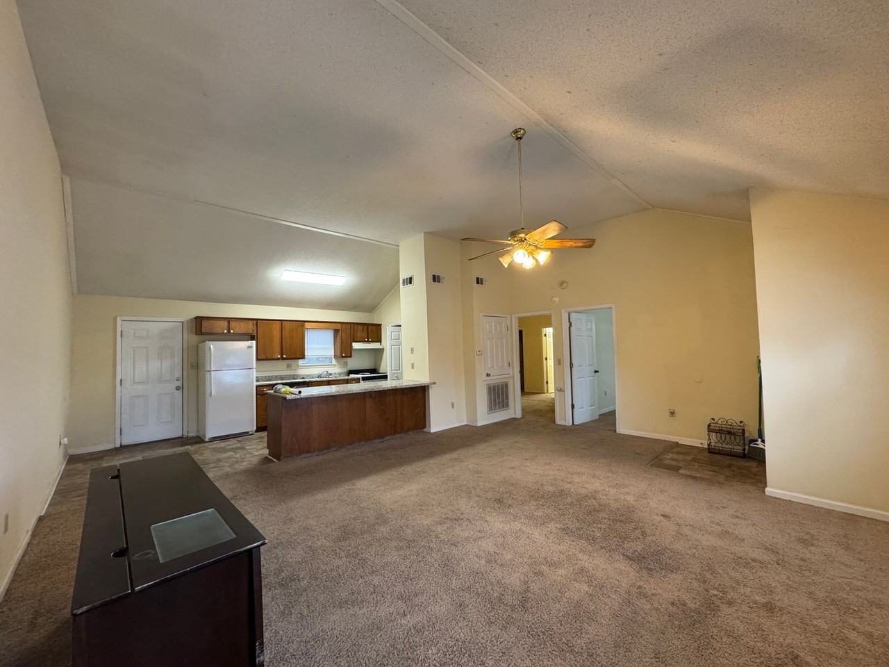 1104 Morgan Cv - Photo 2 of 10