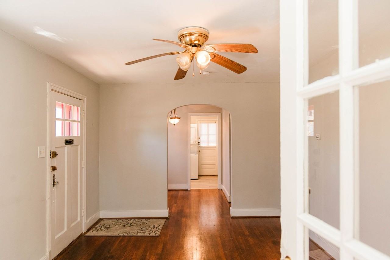 113 E 35th St - Photo 3 of 15