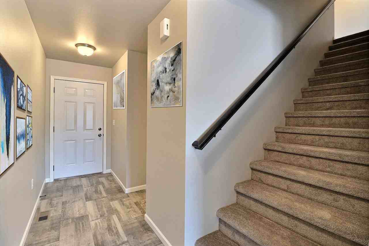4400 Serenity Ct - Photo 2 of 7