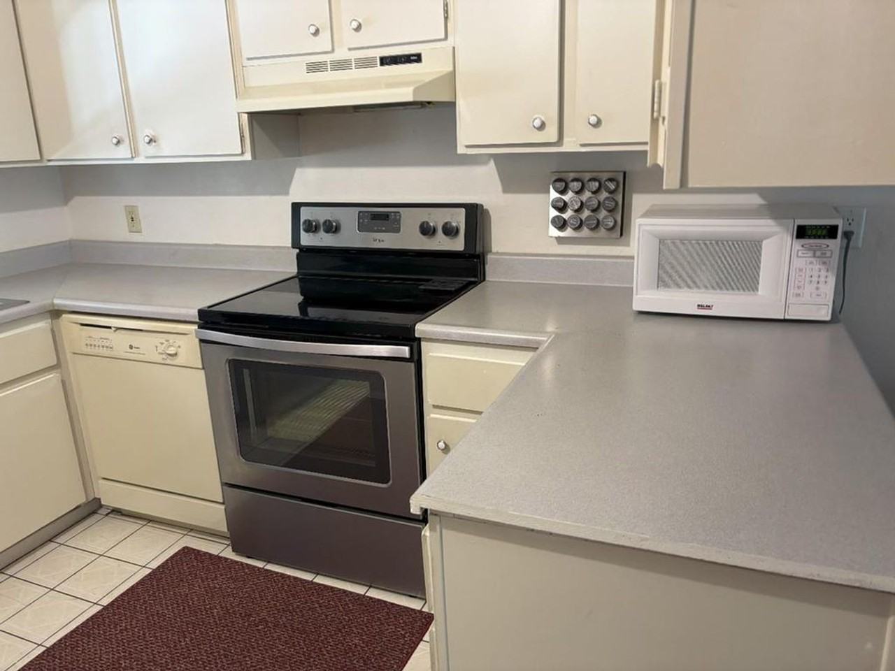 801 Northwood Blvd #14 - Photo 3 of 17