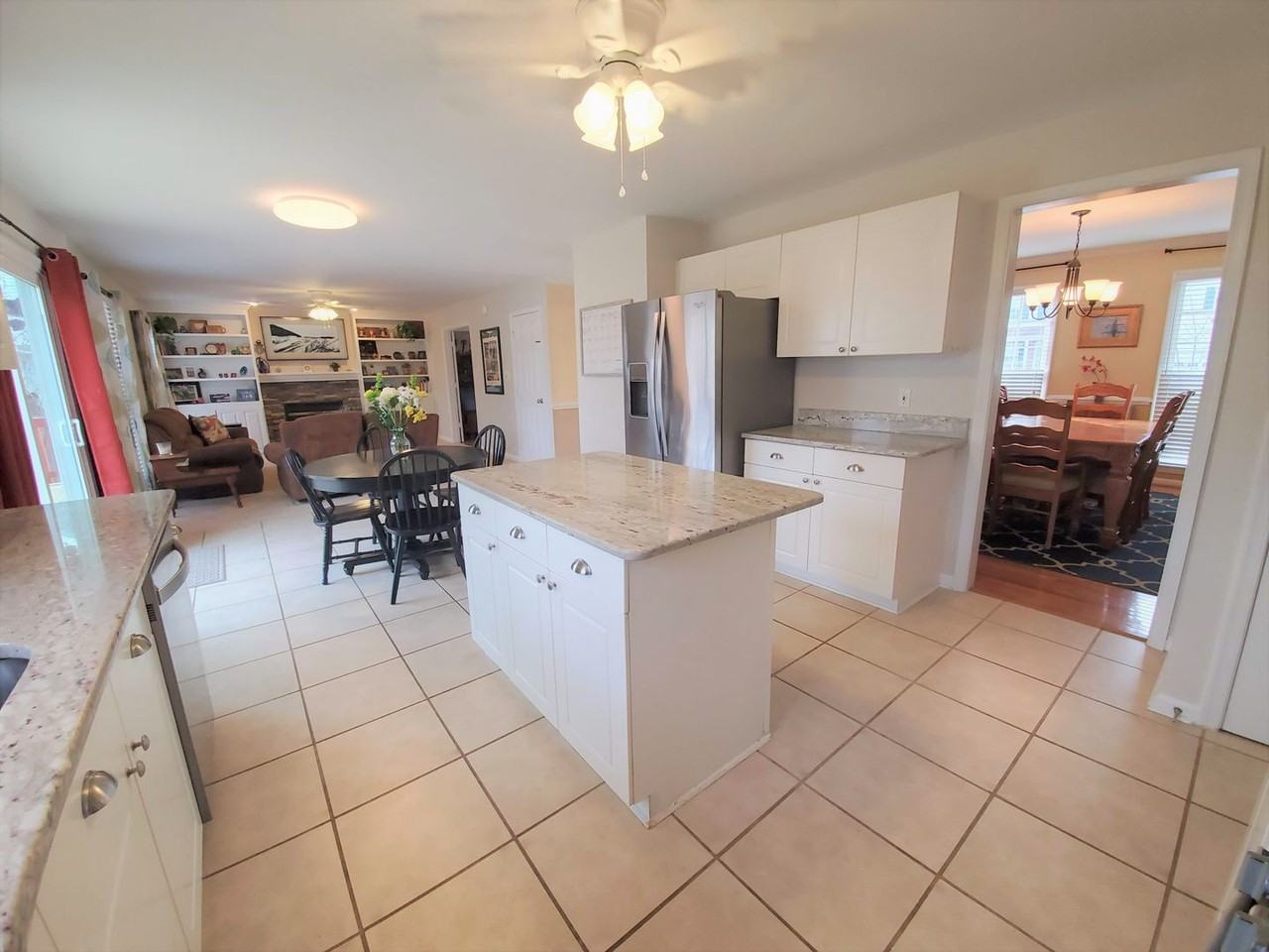 21 Scotland Cir - Photo 3 of 17