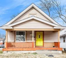 featured image of 2900 E 21st St