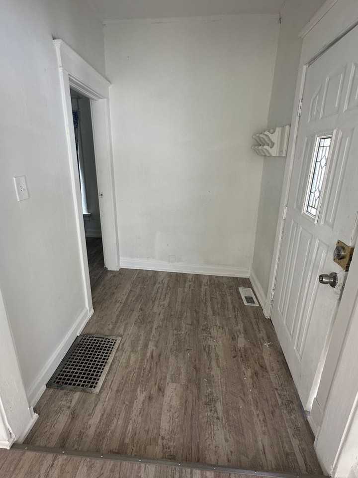 2900 E 21st St - Photo 3 of 19