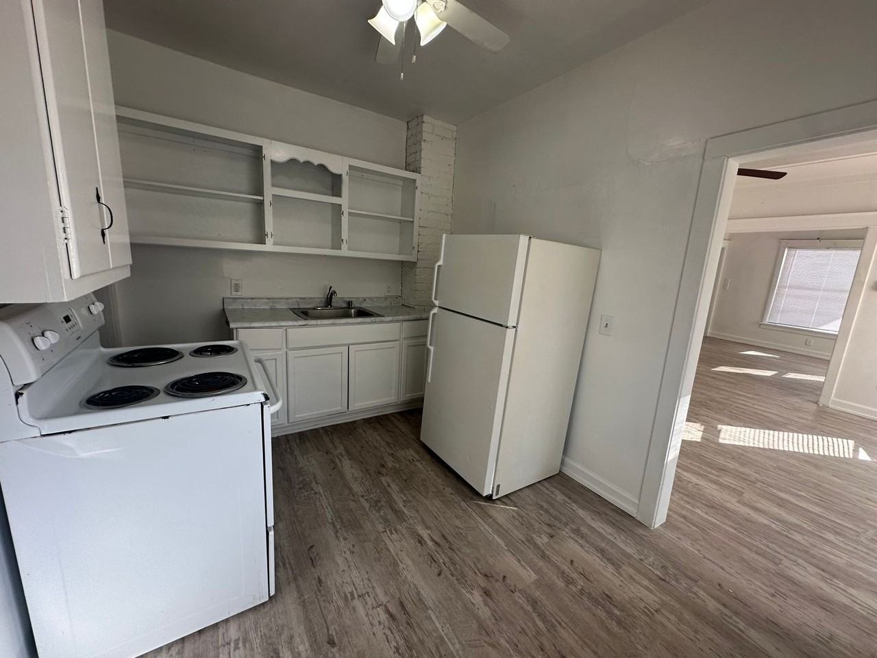 2900 E 21st St - Photo 7 of 19