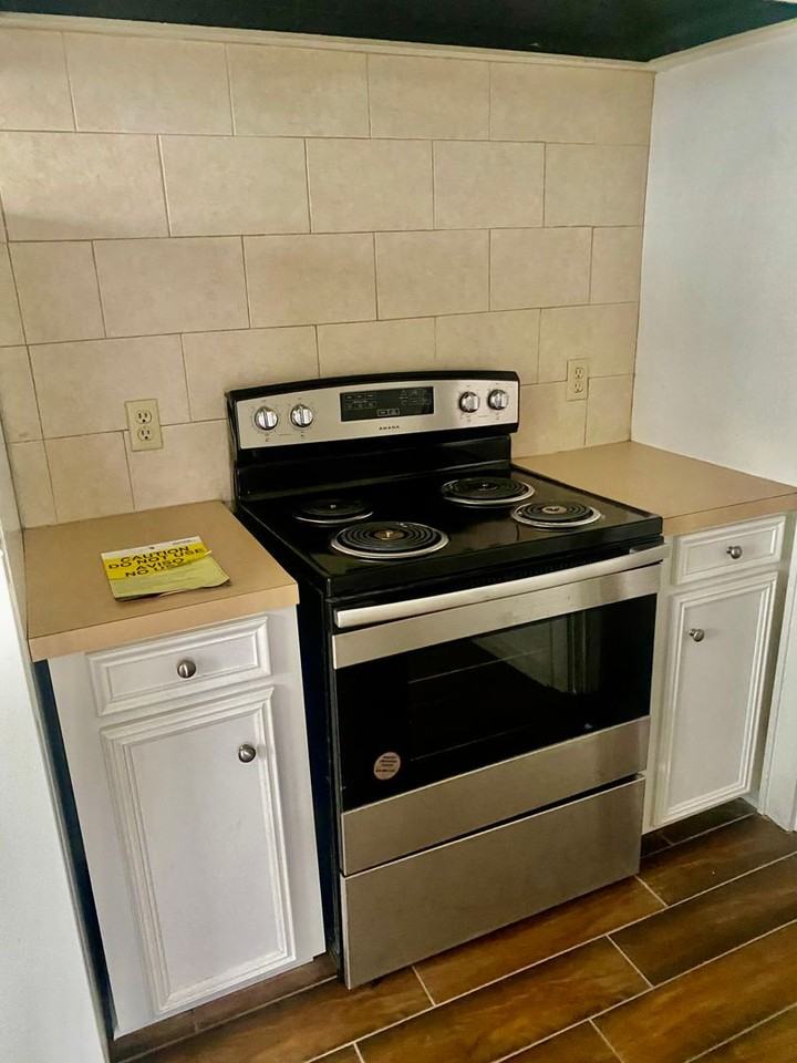 427 Stephenson St - Photo 6 of 30