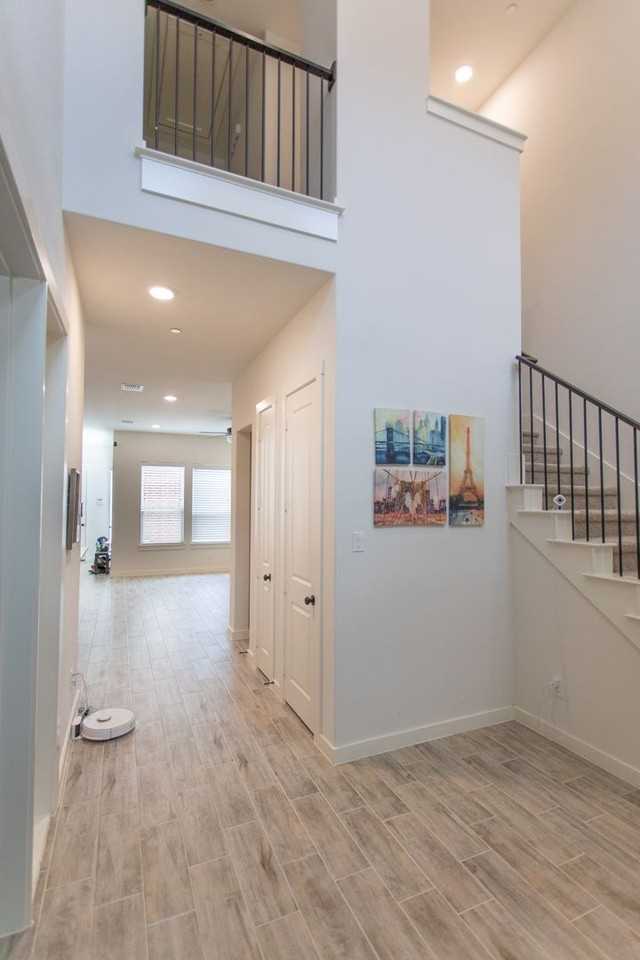 8728 Ice House Dr - Photo 2 of 29