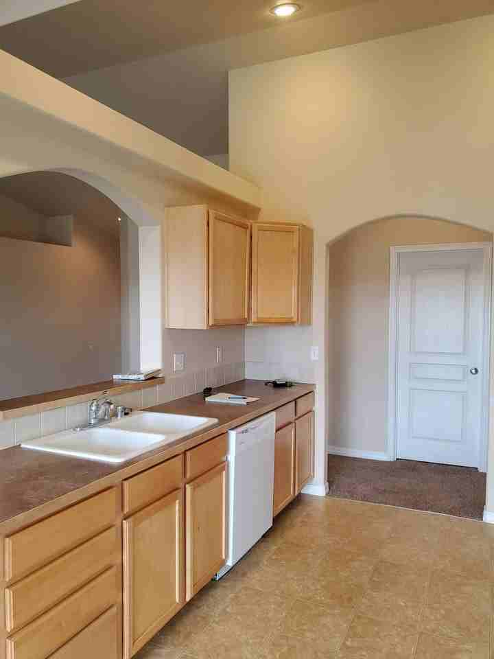 601 N Mississippi Dr - Photo 7 of 24