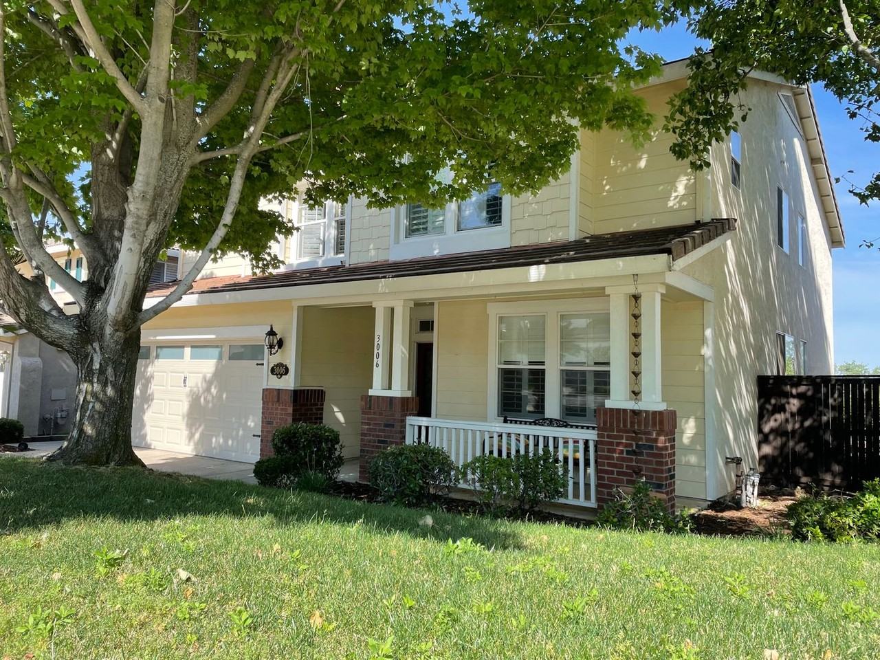 3006 Fox Hill Dr - Photo 2 of 36