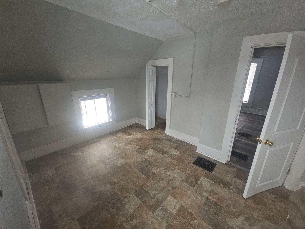 2424 5th Ave - Photo 3 of 9