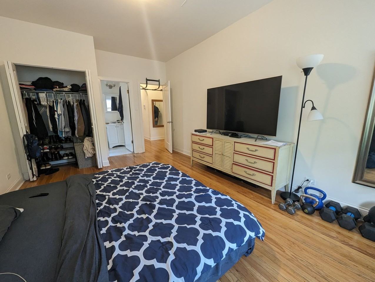 3411 W Balmoral Ave - Photo 5 of 17