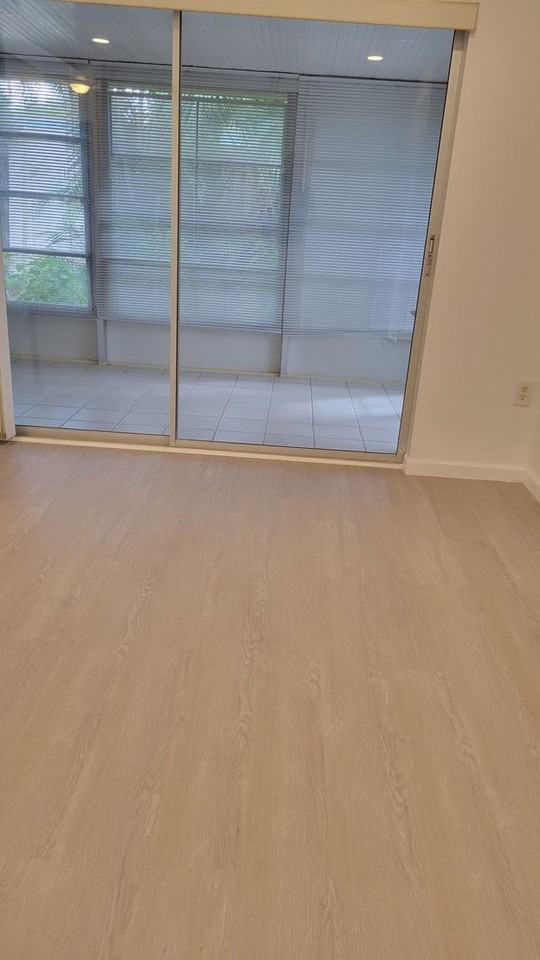 5368 Royal Palm Ave - Photo 7 of 17