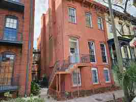 featured image of 229 E Gordon St