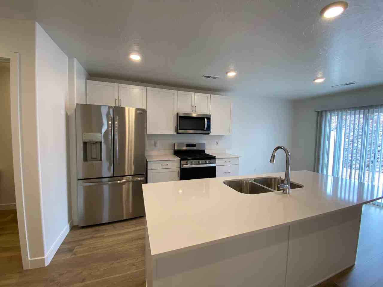 3237 E Labyrinth Point Cir - Photo 5 of 30