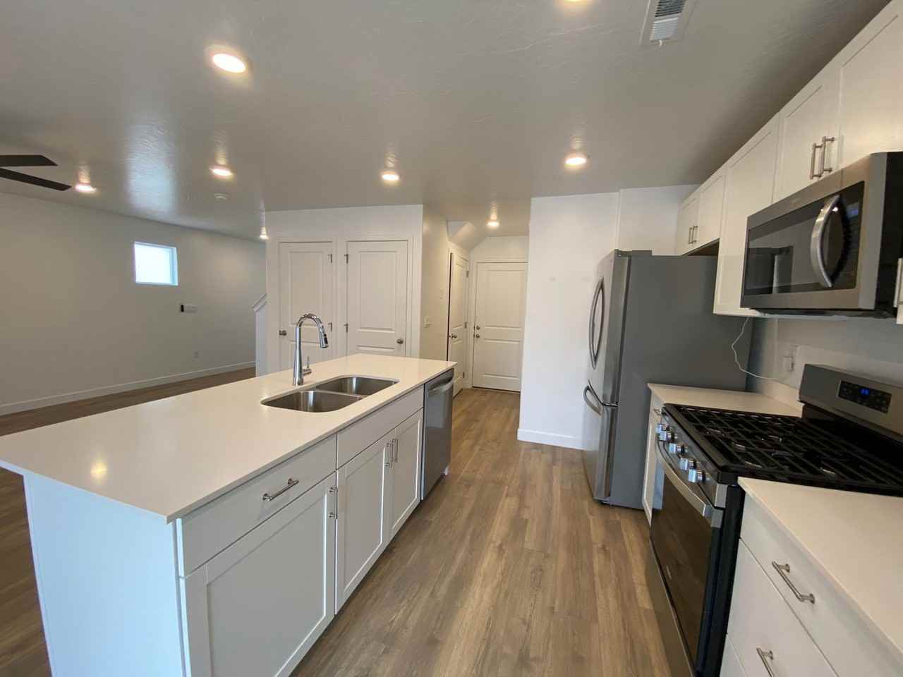 3237 E Labyrinth Point Cir - Photo 6 of 30