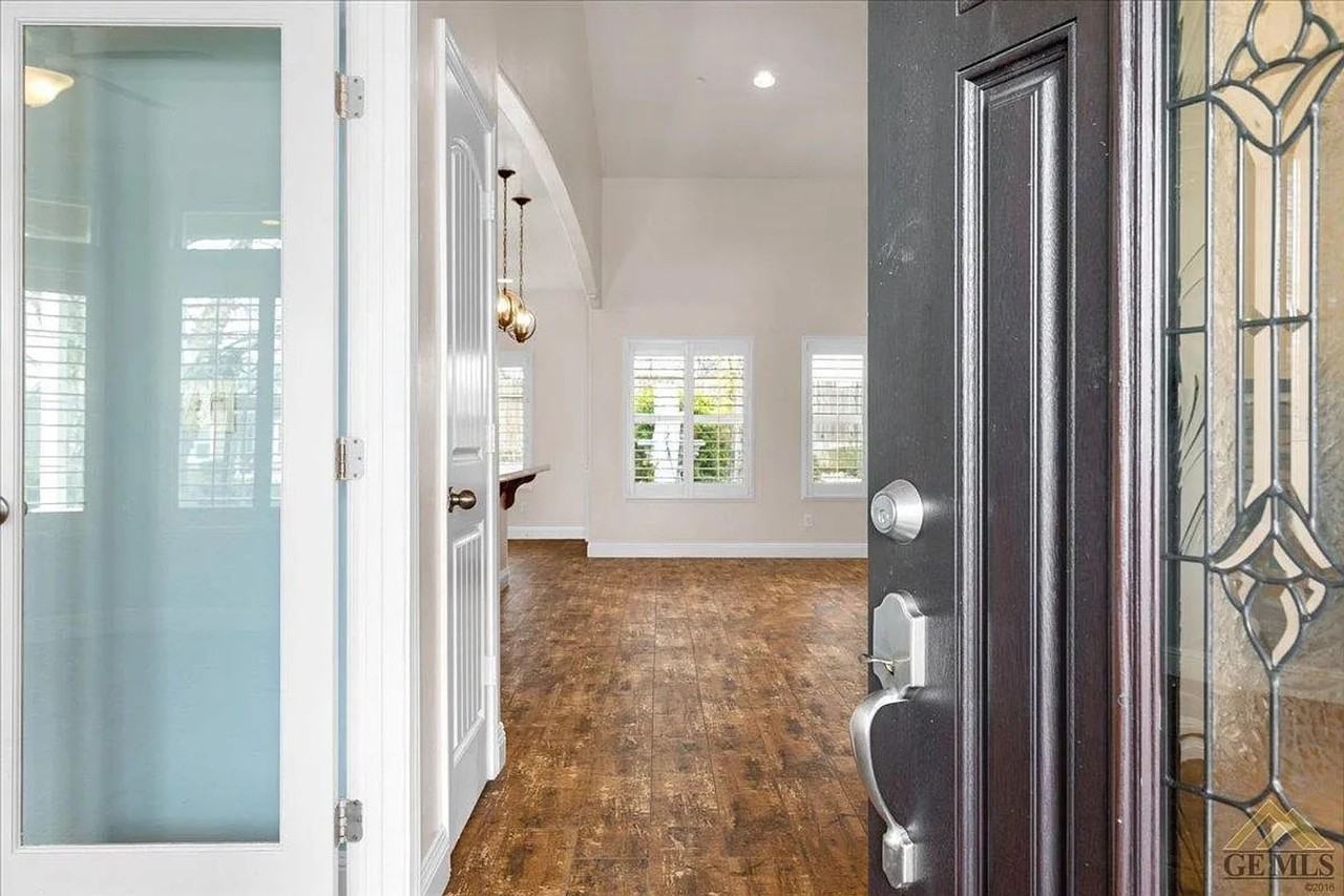 13317 Sunlight Star St - Photo 2 of 23