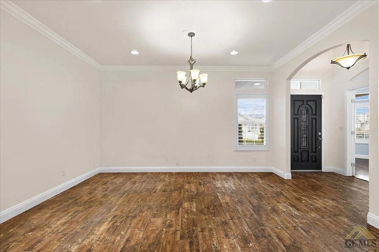 13317 Sunlight Star St - Photo 3 of 23