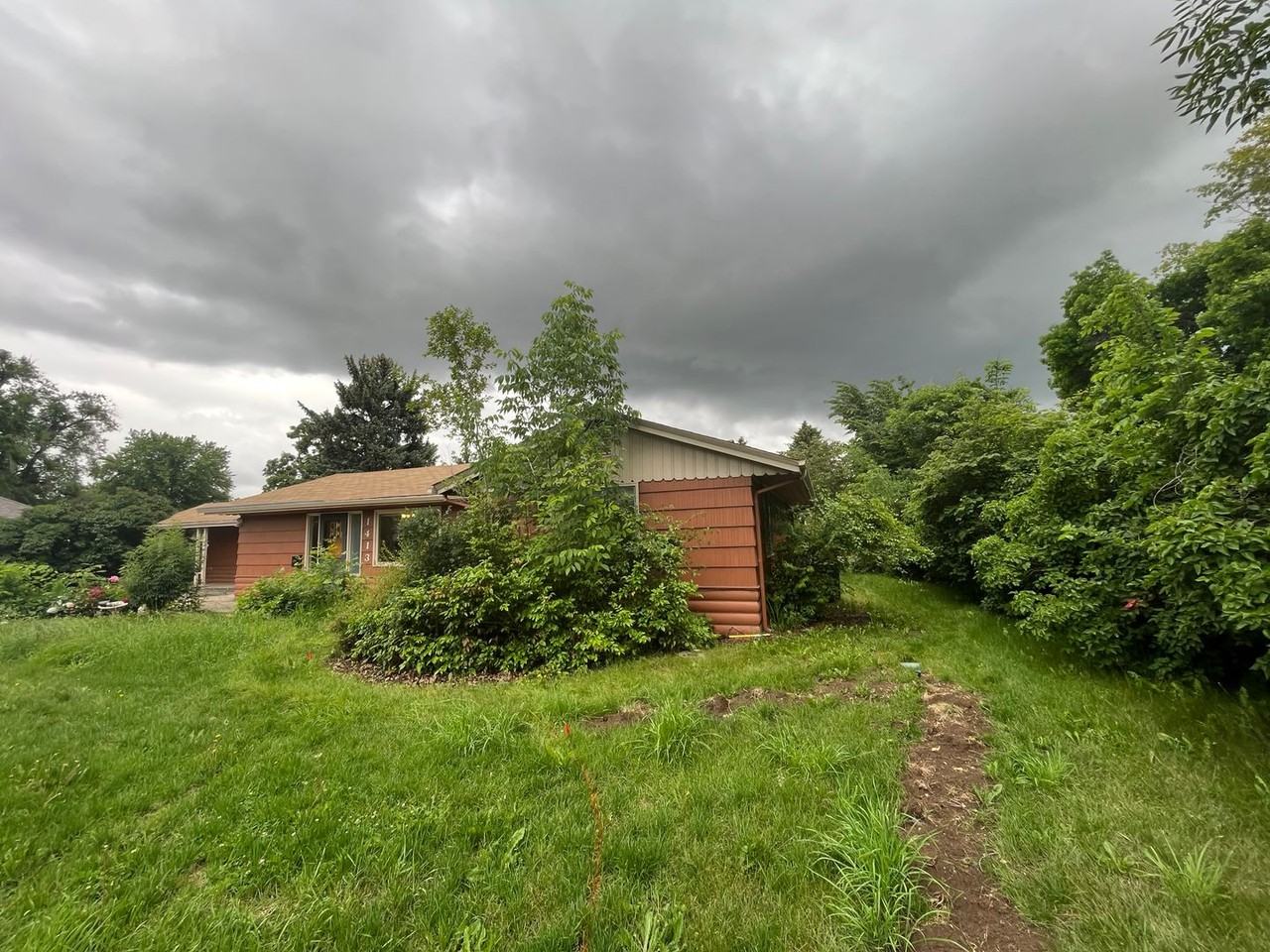 1413 W Mulberry St - Photo 2 of 25