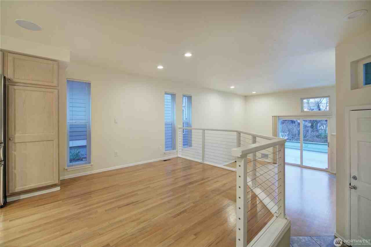 1432 32nd Ave - Photo 3 of 26